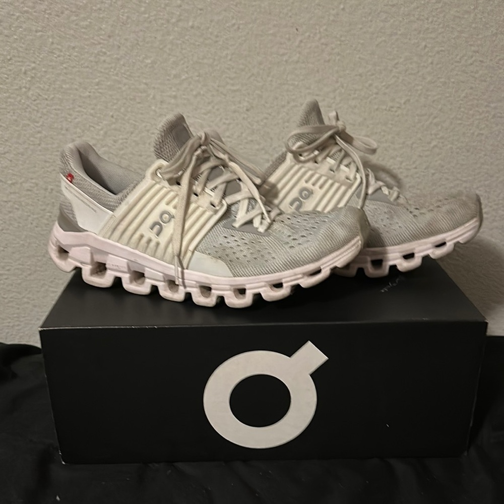 On Running Cloudstratus Sneakers in Gray and White